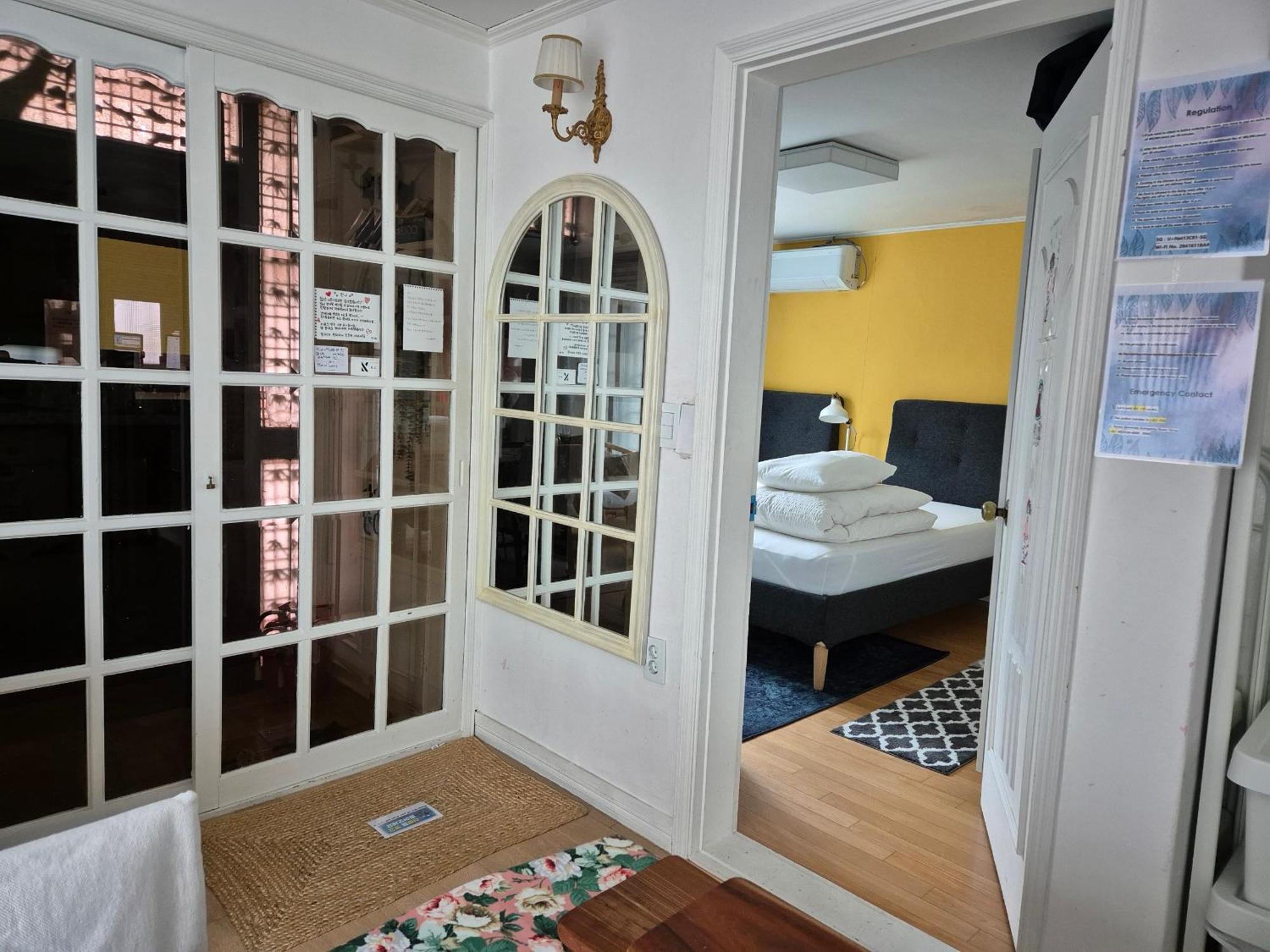 Sophie House Foreigners Only Homestay